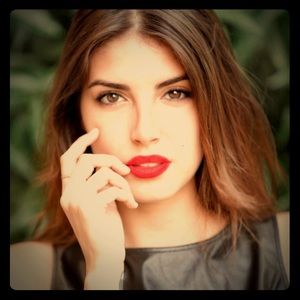 Meet your Posher, Blanca